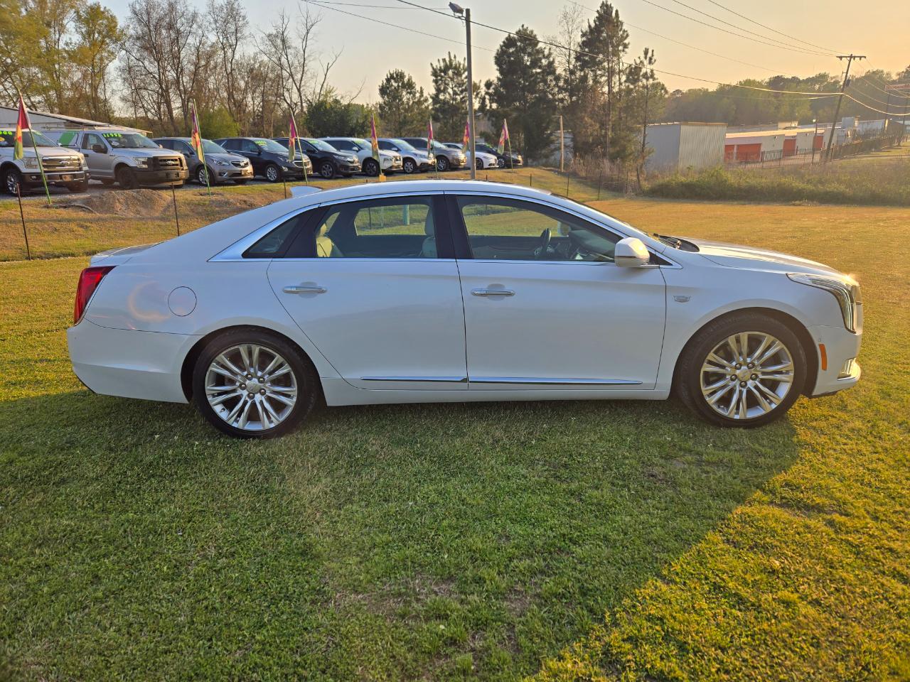 Cadillac XTS Luxury FWD 2019
