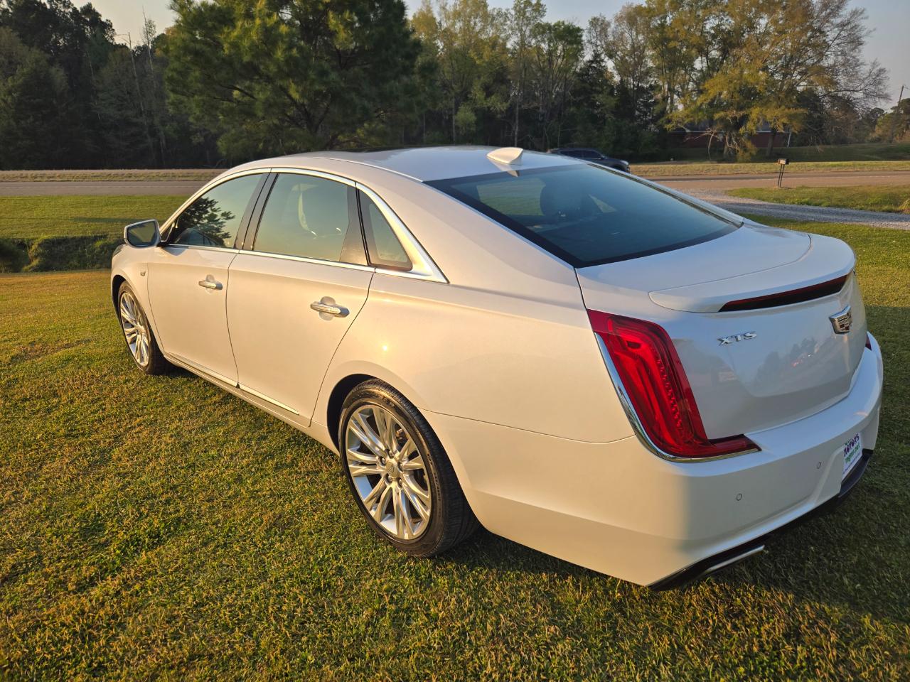 Cadillac XTS Luxury FWD 2019