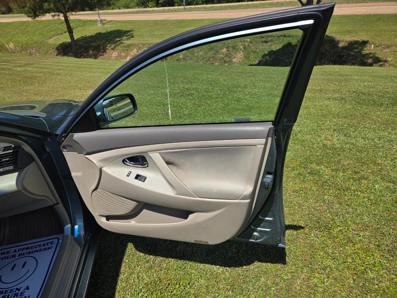 Toyota Camry LE 2009