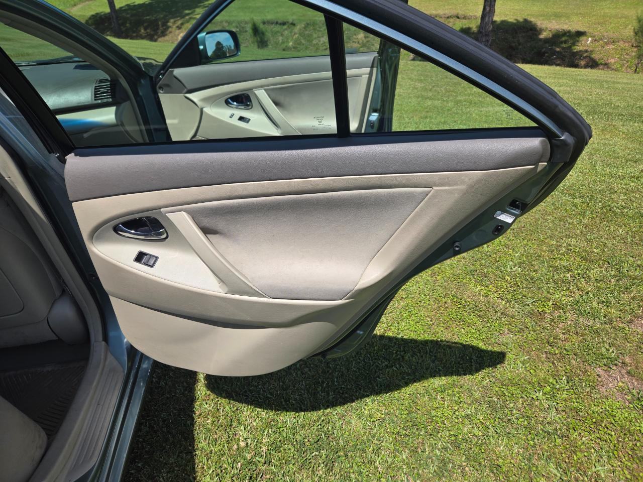 Toyota Camry LE 2009