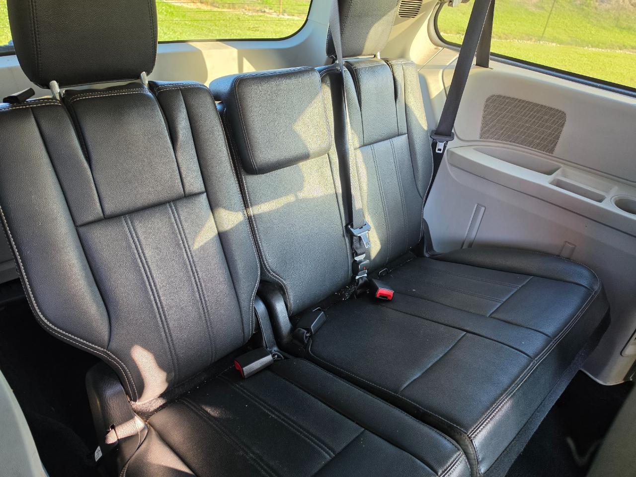 Chrysler Town & Country Touring 2016