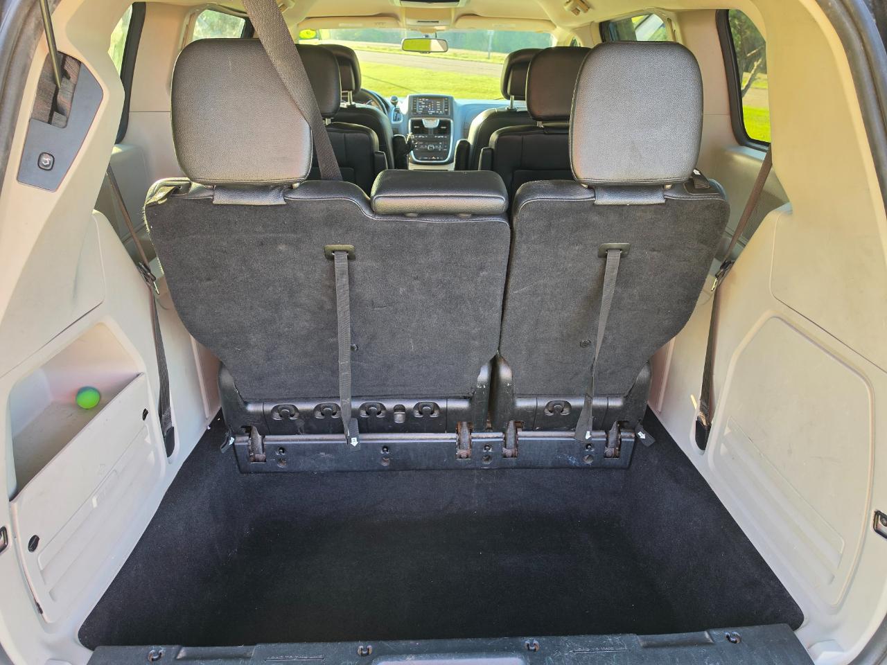 Chrysler Town & Country Touring 2016