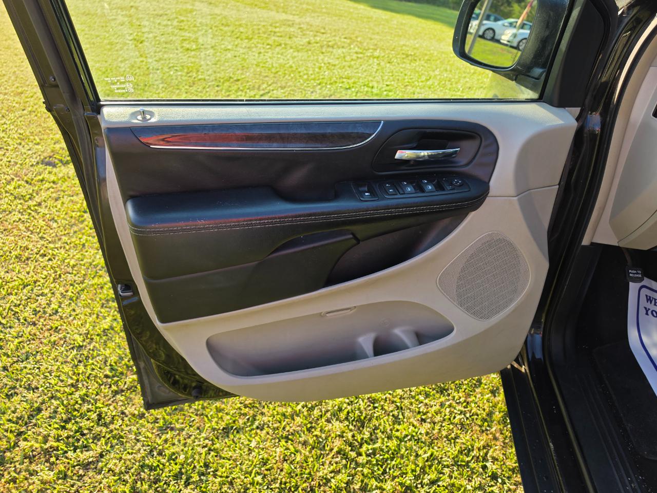 Chrysler Town & Country Touring 2016