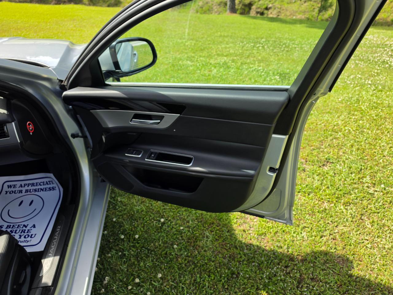 Jaguar XF-Series 35t Premium 2017