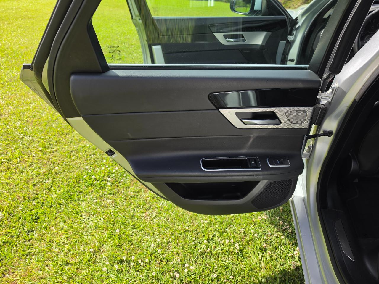 Jaguar XF-Series 35t Premium 2017