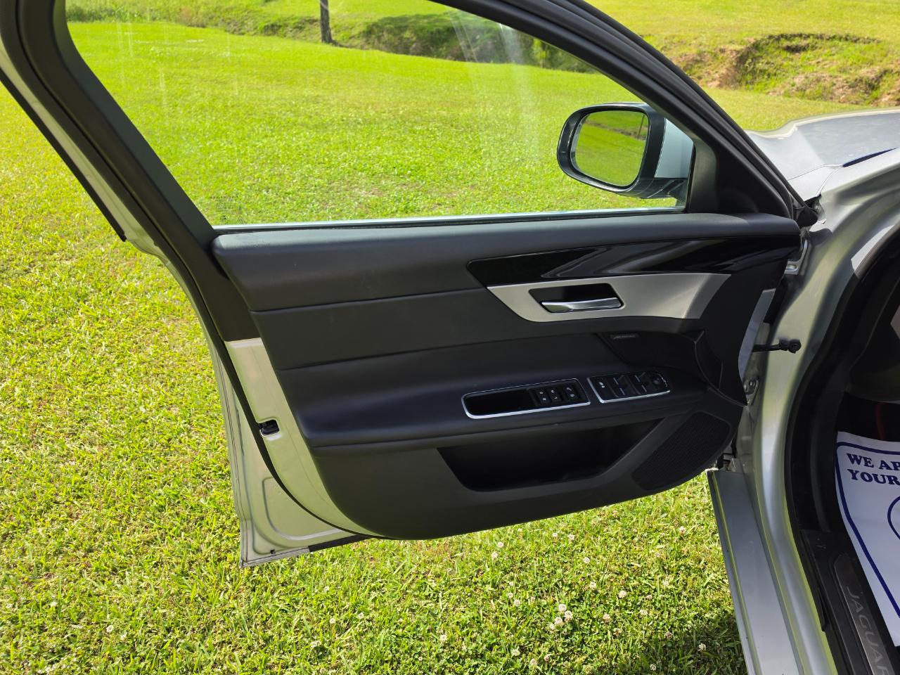 Jaguar XF-Series 35t Premium 2017