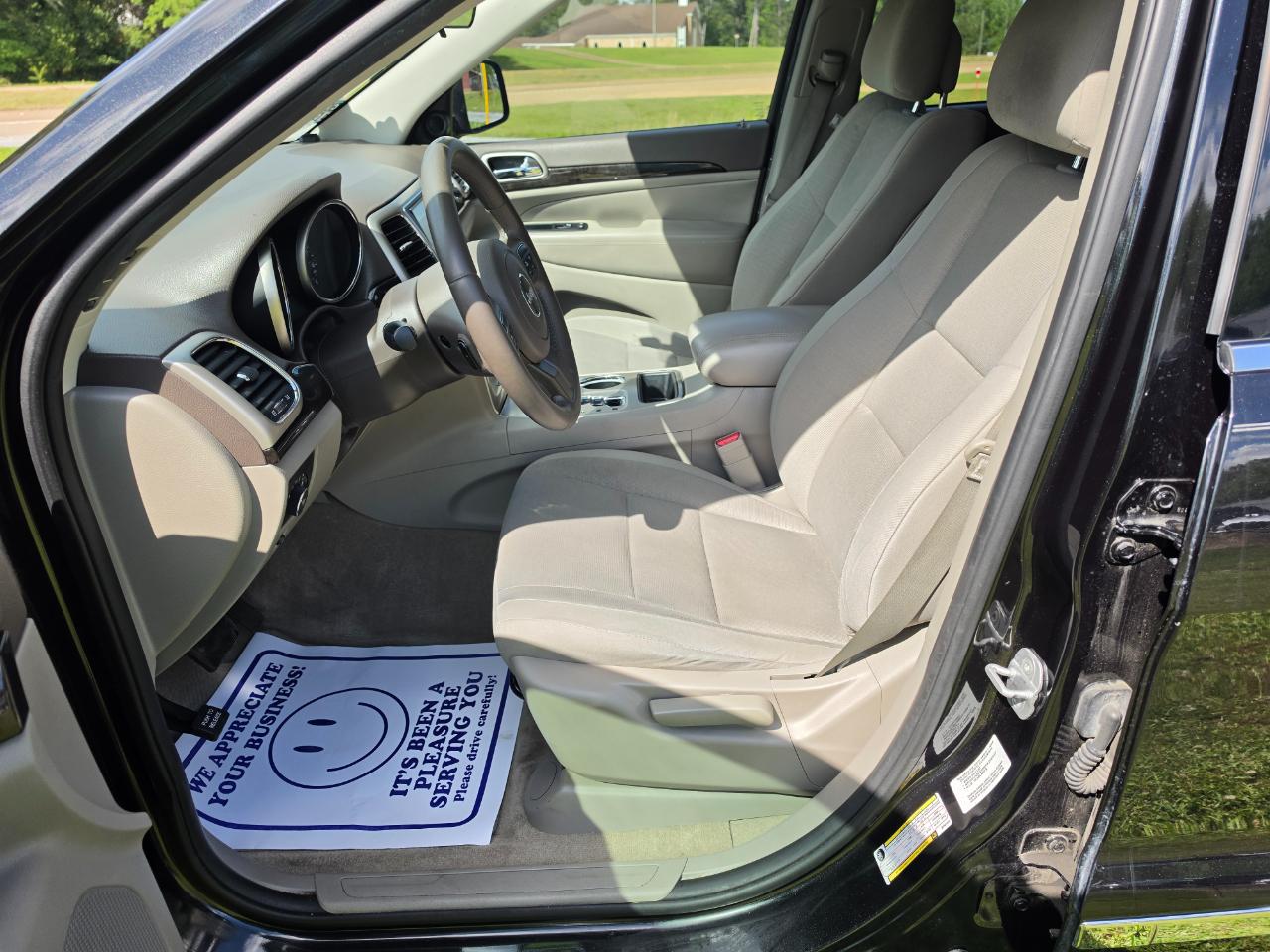 Jeep Grand Cherokee Laredo 2WD 2013