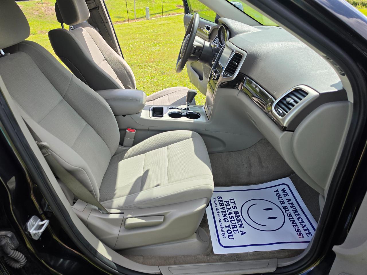 Jeep Grand Cherokee Laredo 2WD 2013