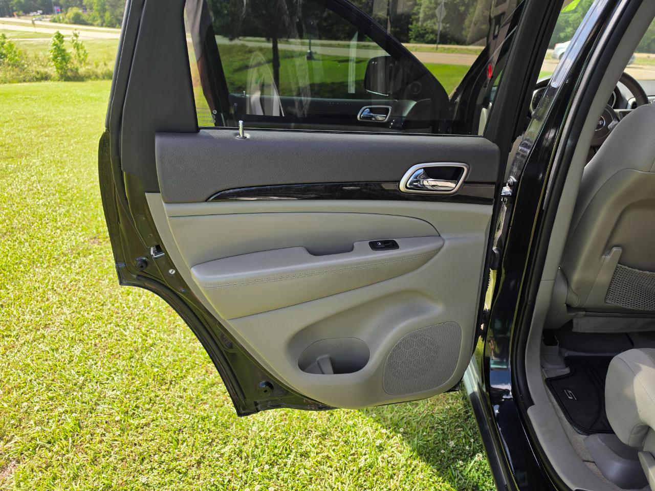 Jeep Grand Cherokee Laredo 2WD 2013