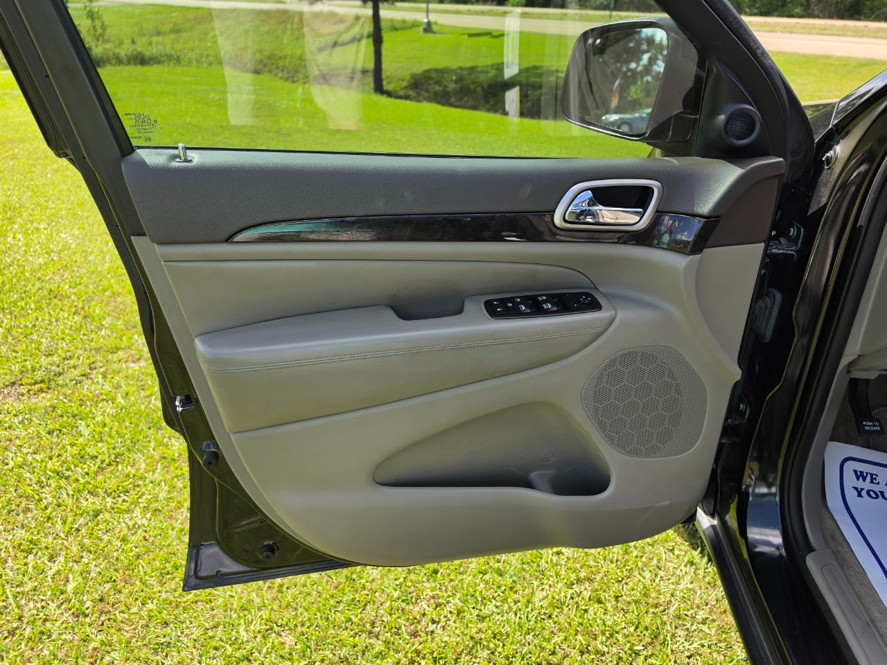 Jeep Grand Cherokee Laredo 2WD 2013