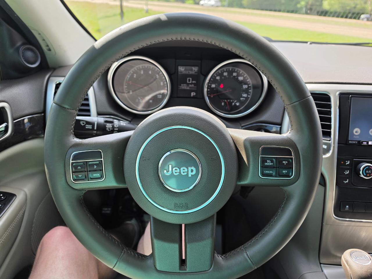 Jeep Grand Cherokee Laredo 2WD 2013