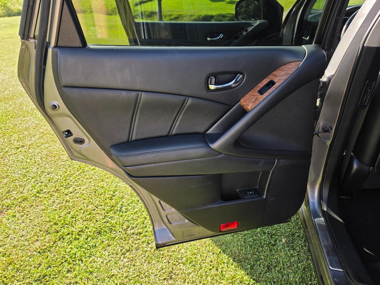 Nissan Murano Platinum FWD 2013