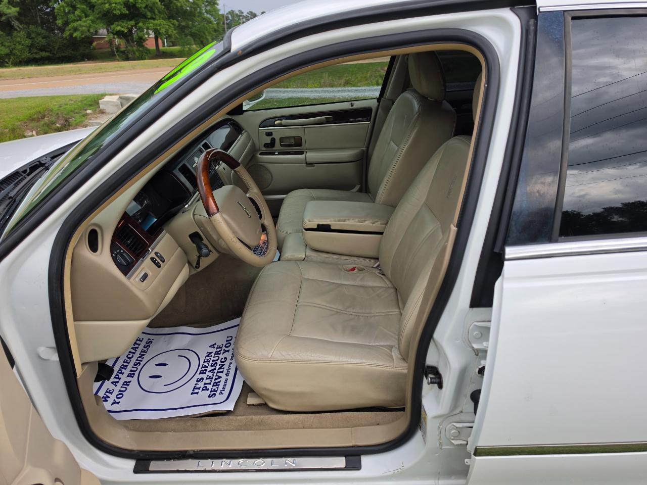 Lincoln Town Car Signature Limited 2009