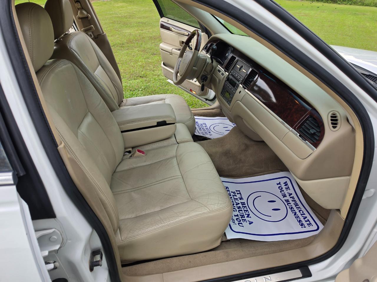 Lincoln Town Car Signature Limited 2009