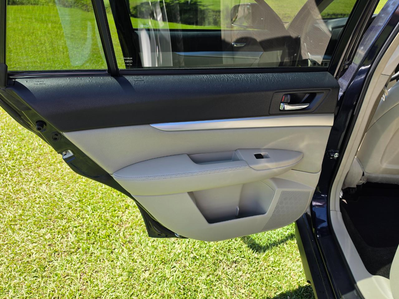 Subaru Outback 2.5i Premium 2012