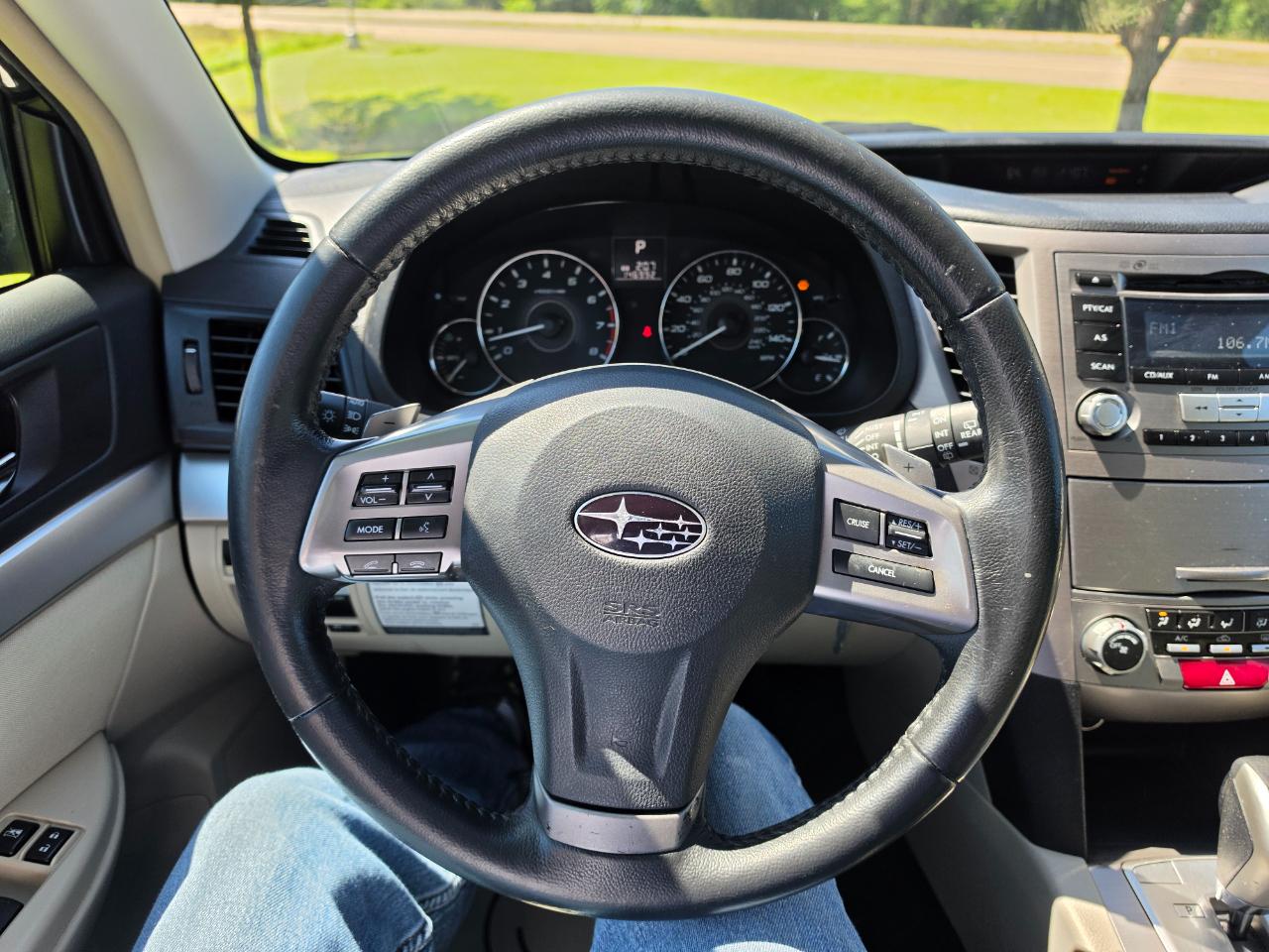Subaru Outback 2.5i Premium 2012