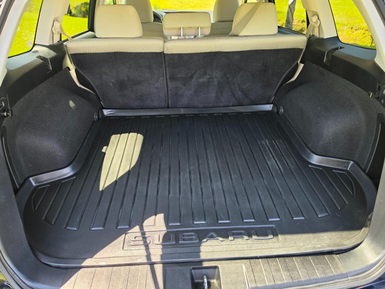Subaru Outback 2.5i Premium 2012