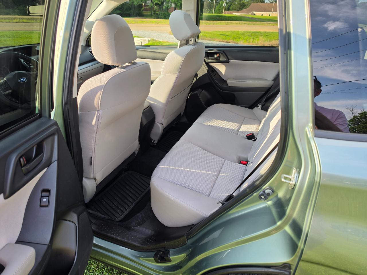 Subaru Forester 2.5i Premium PZEV CVT 2016