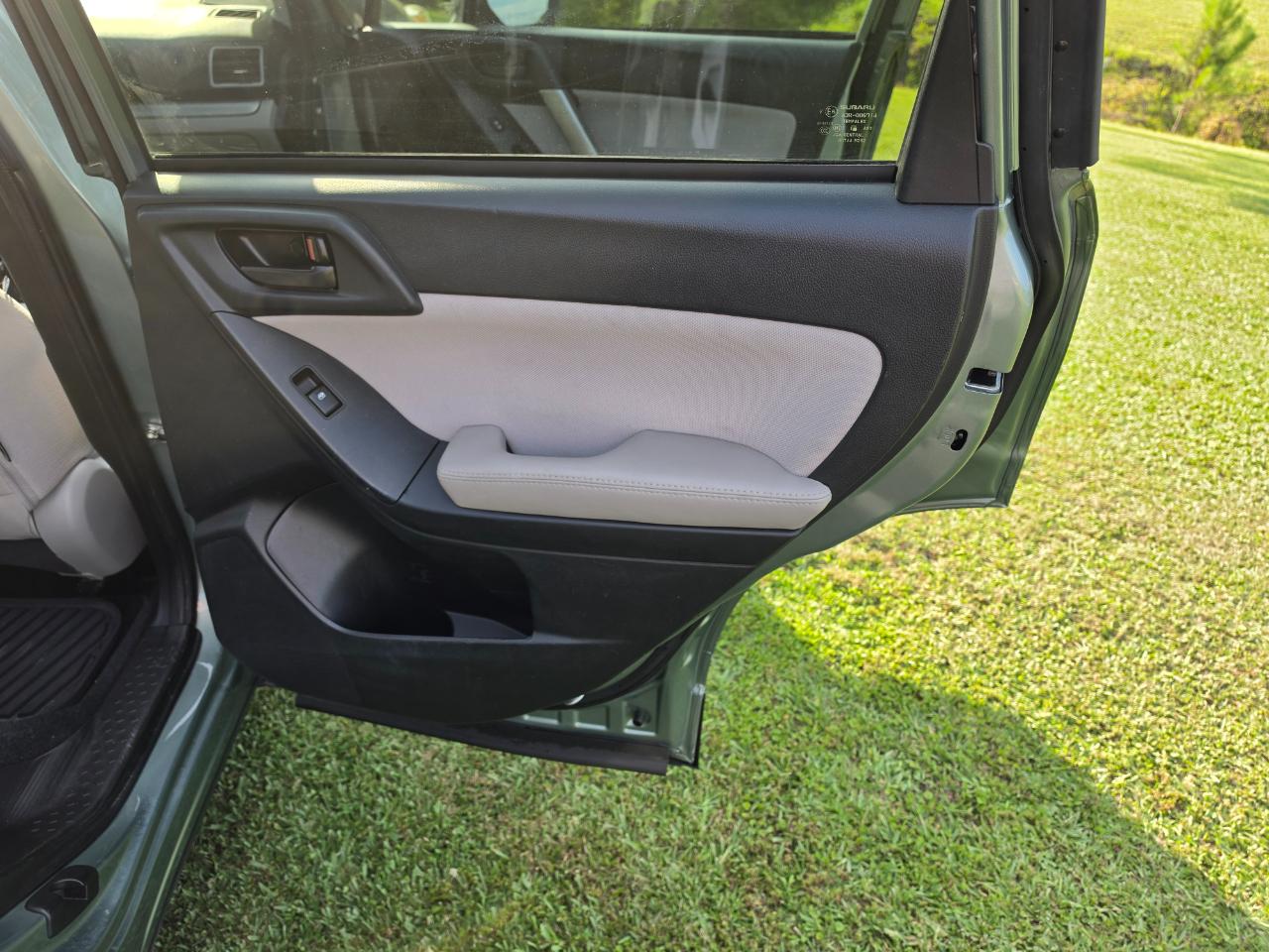 Subaru Forester 2.5i Premium PZEV CVT 2016