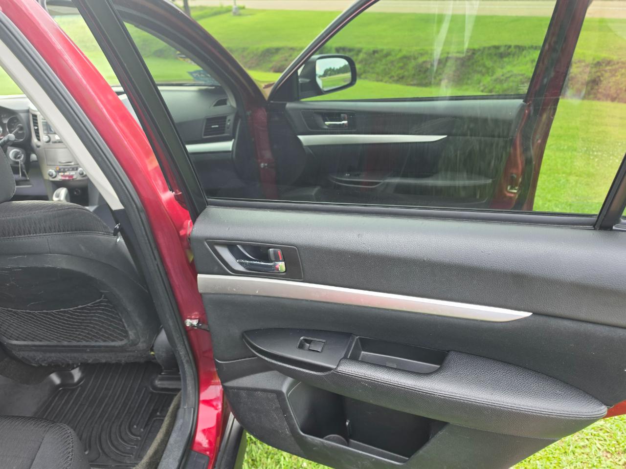 Subaru Outback 2.5i Premium 2012