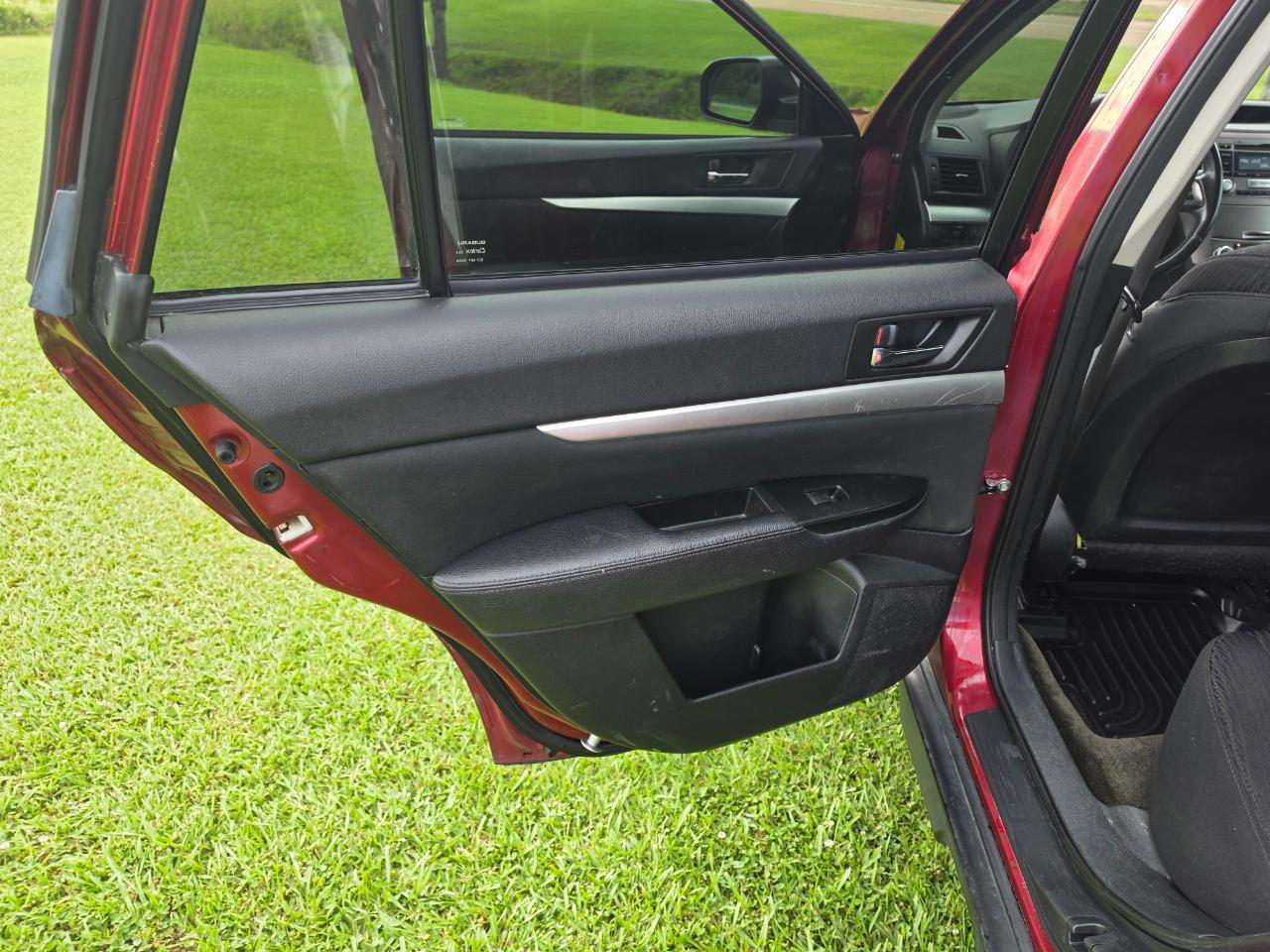 Subaru Outback 2.5i Premium 2012