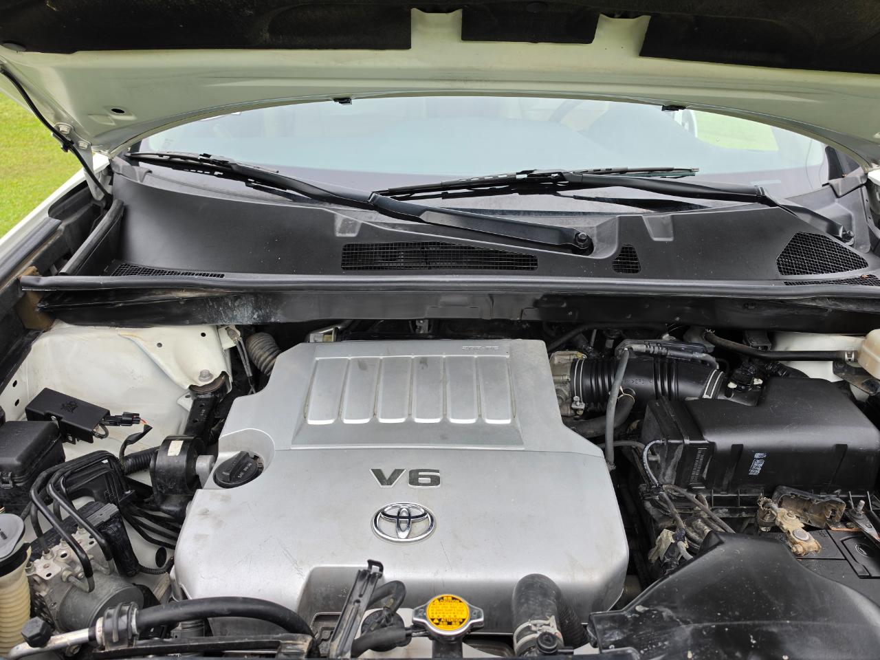 Toyota Highlander SE FWD V6 2013