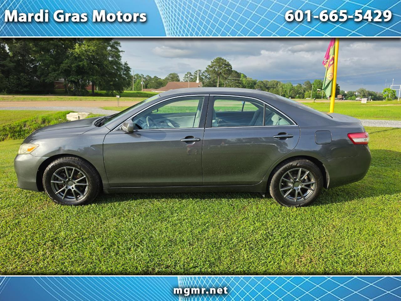 Toyota Camry Base 6-Spd AT 2011