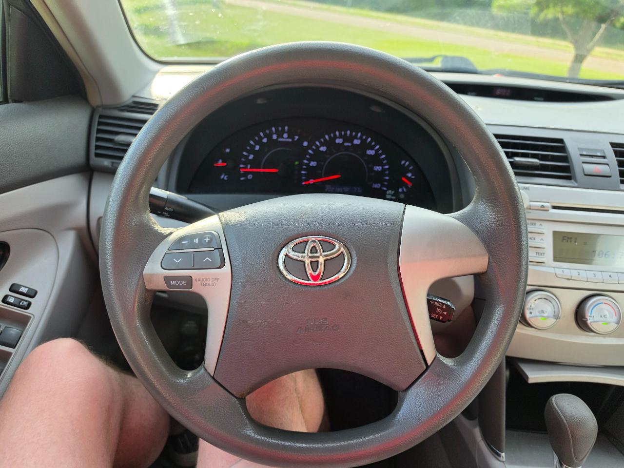 Toyota Camry Base 6-Spd AT 2011