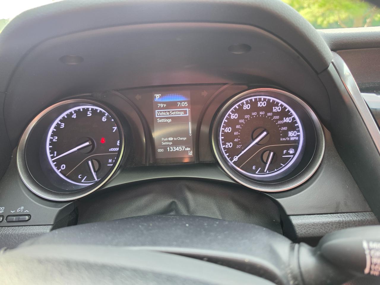 Toyota Camry SE 2021