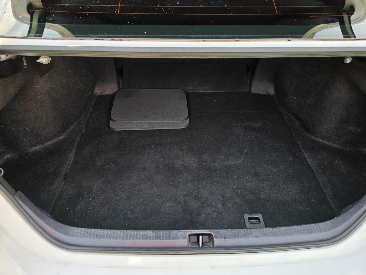 Toyota Camry SE 2021