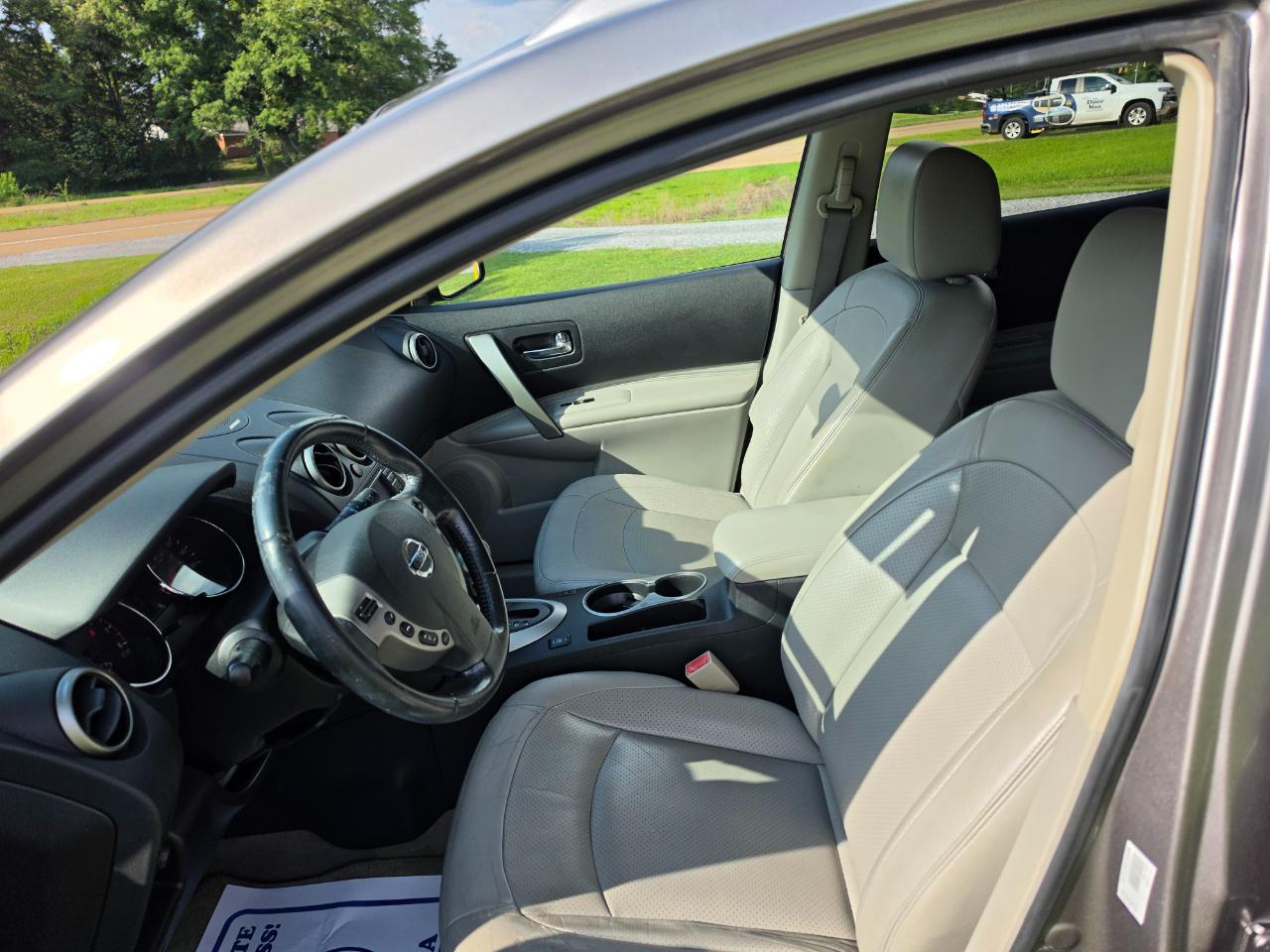 Nissan Rogue SL 2011