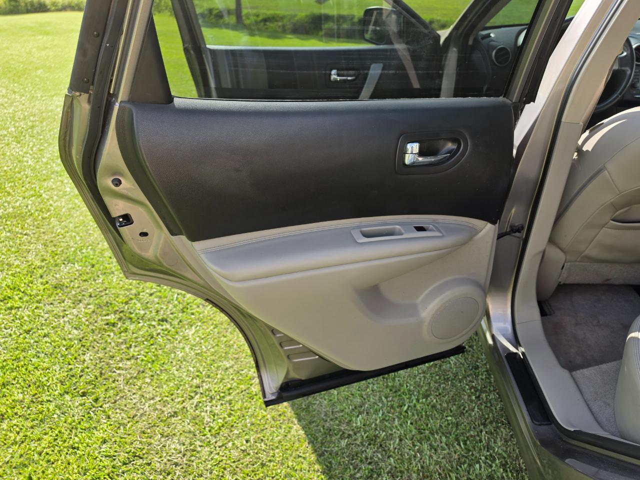 Nissan Rogue SL 2011