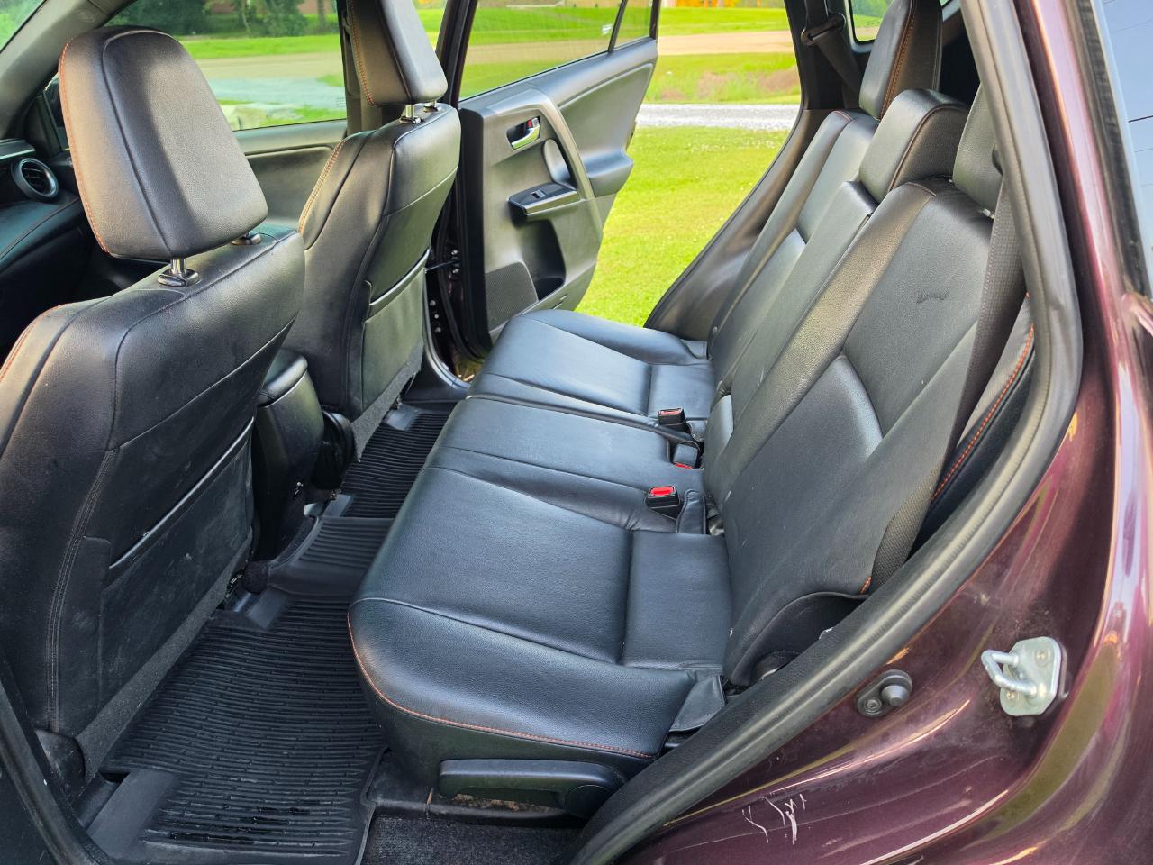 Toyota RAV4 SE 4WD 2016