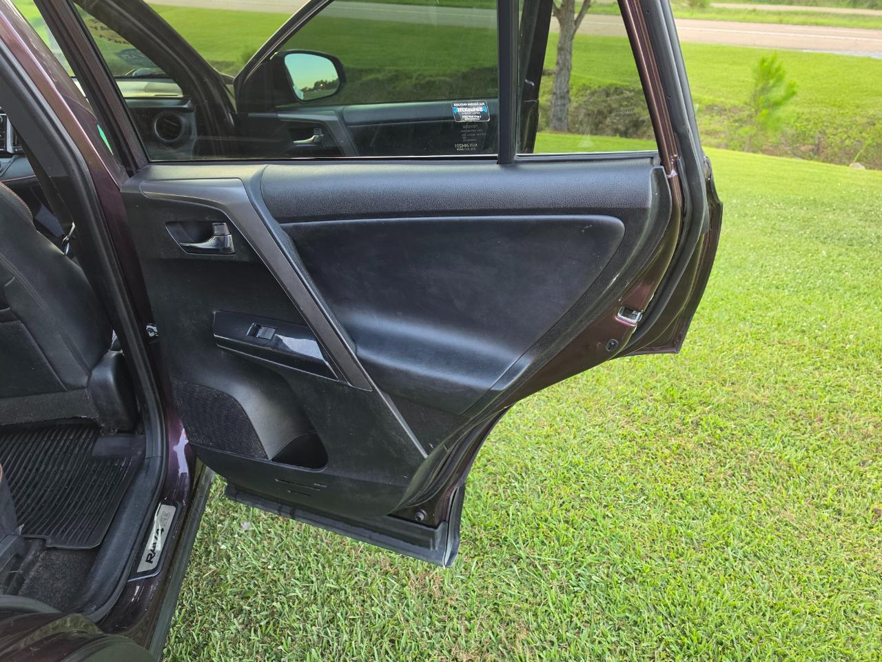 Toyota RAV4 SE 4WD 2016