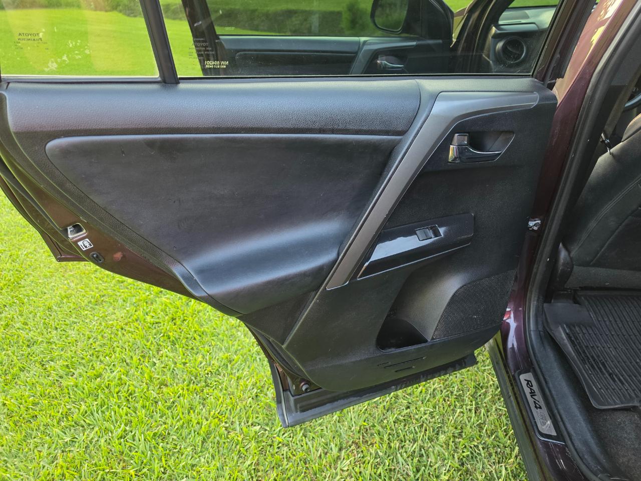 Toyota RAV4 SE 4WD 2016