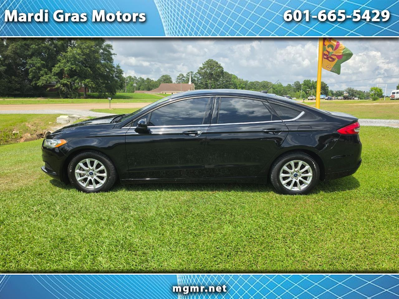 Ford Fusion S 2017
