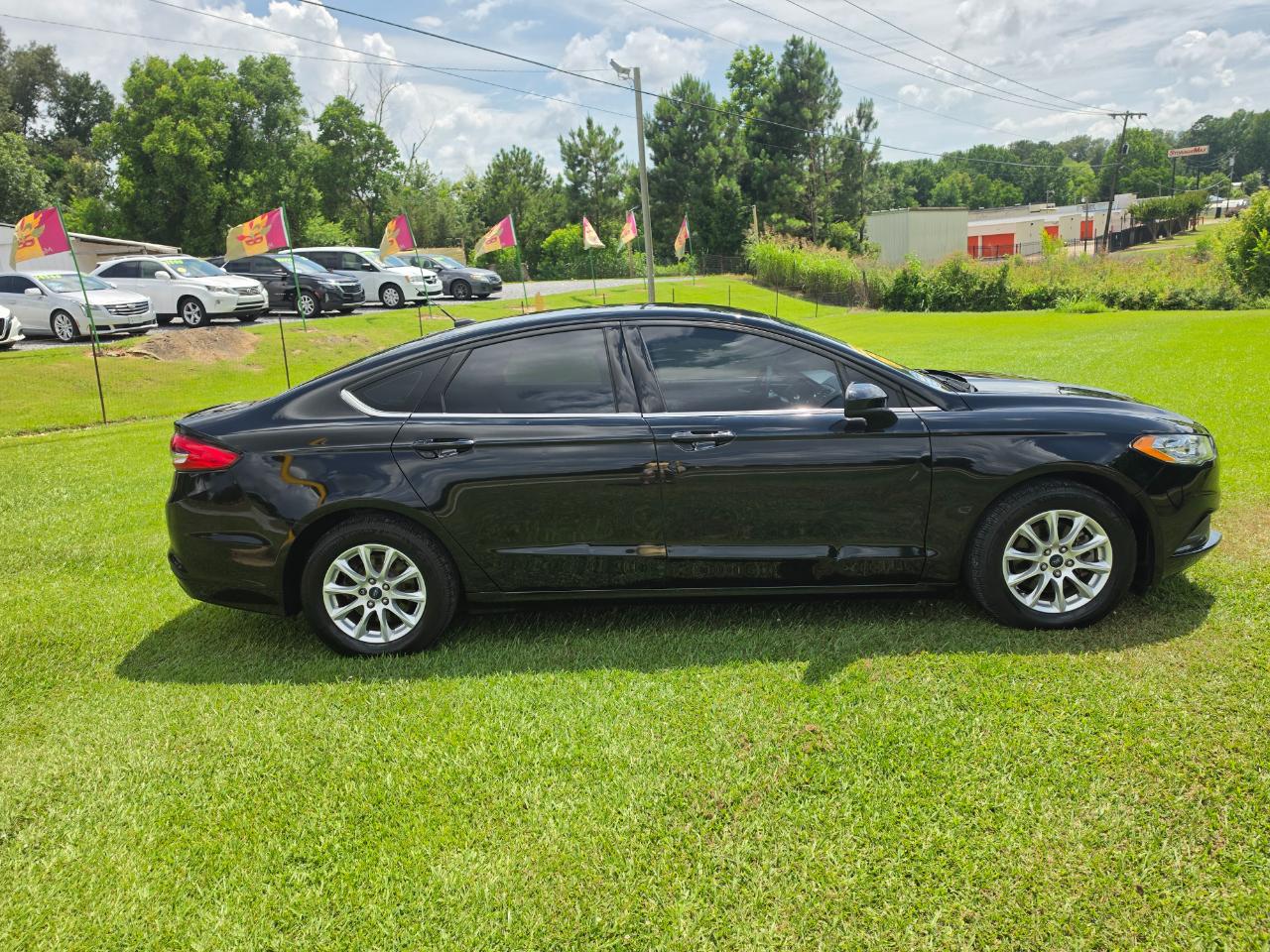 Ford Fusion S 2017