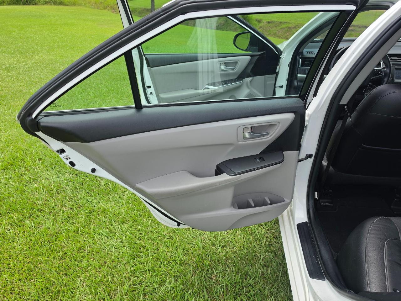 Toyota Camry SE 2015