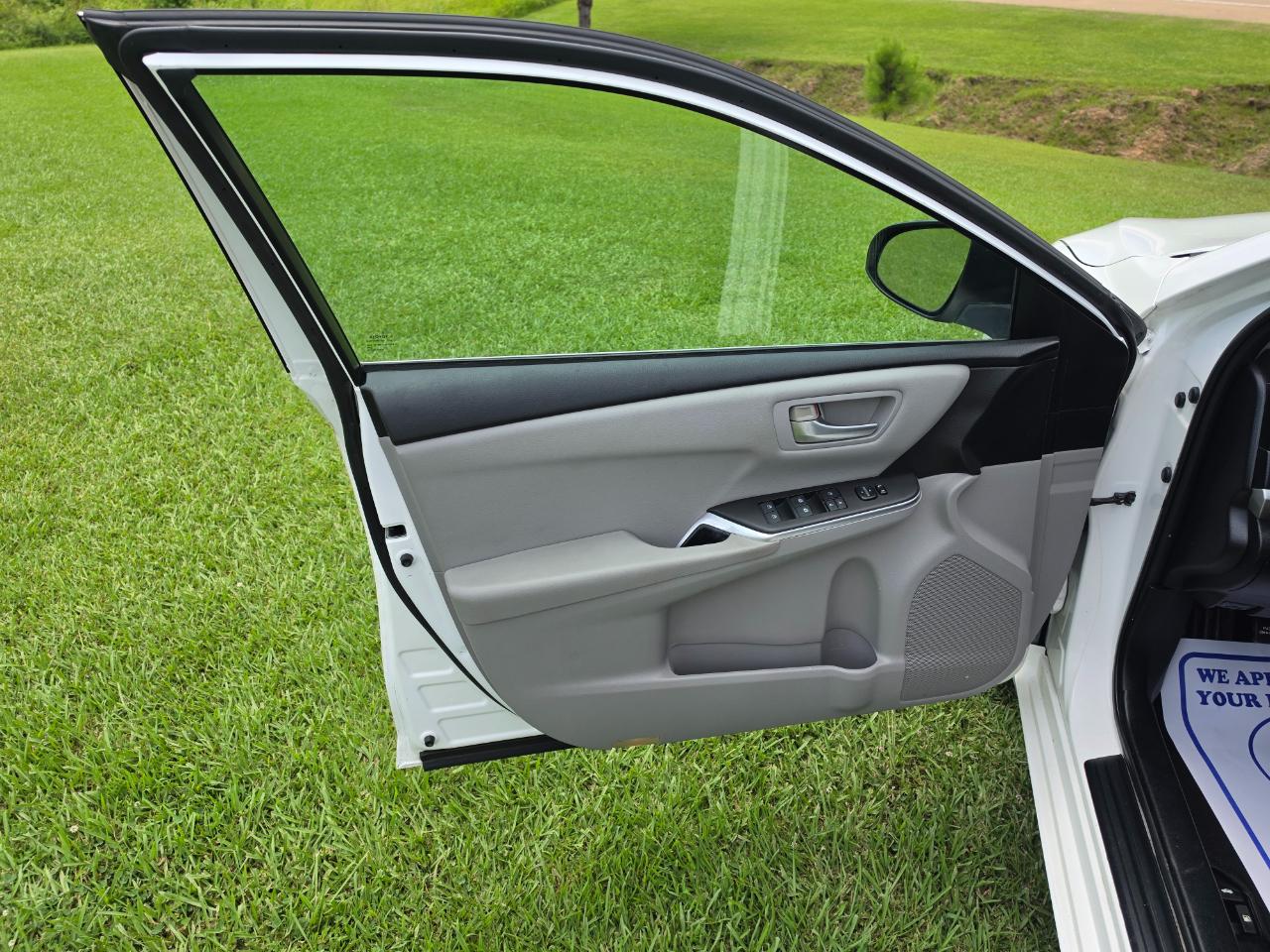 Toyota Camry SE 2015