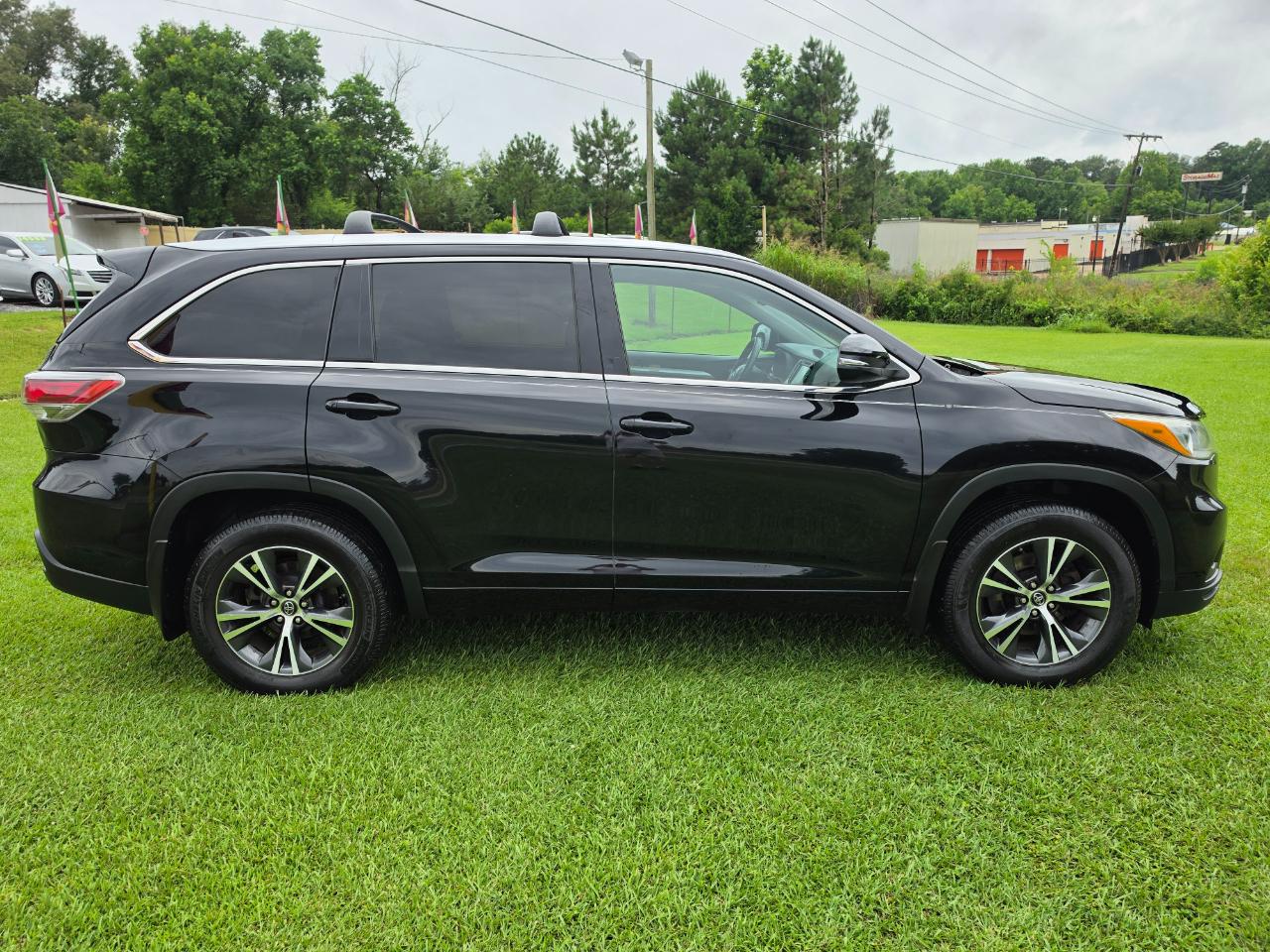 Toyota Highlander XLE AWD V6 2016