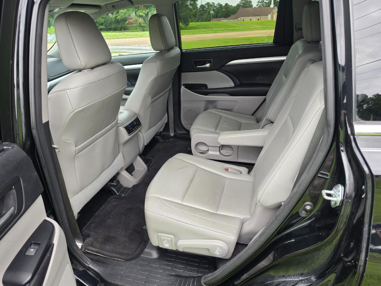 Toyota Highlander XLE AWD V6 2016