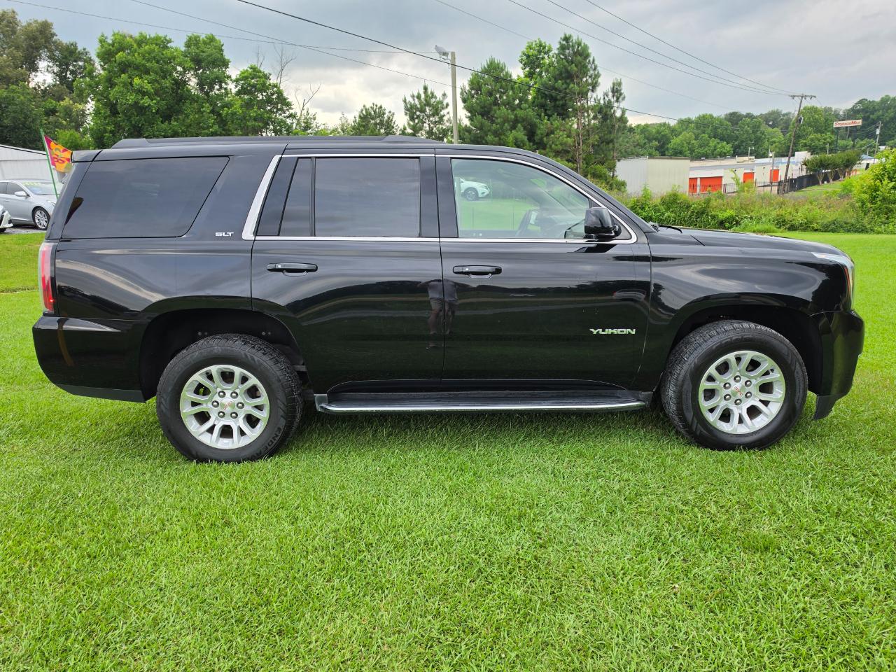 GMC Yukon SLT 2WD 2020