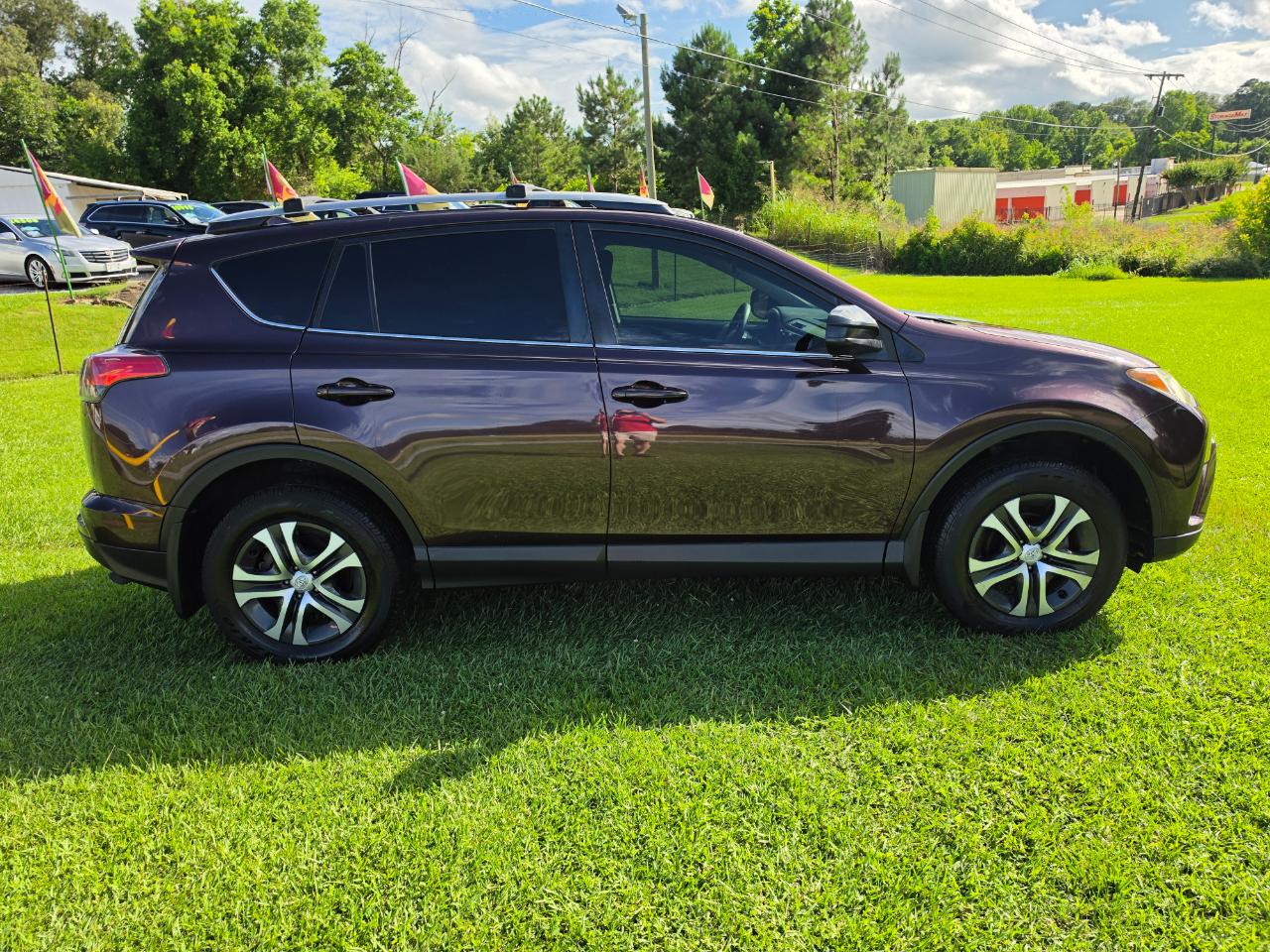 Toyota RAV4 LE FWD 2018