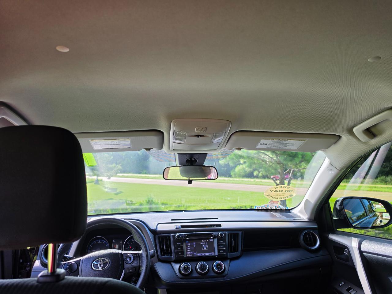 Toyota RAV4 LE FWD 2018