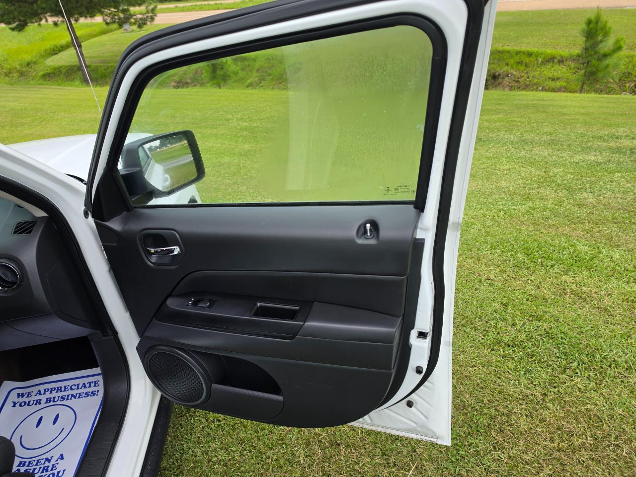 Jeep Patriot Sport 2WD 2014