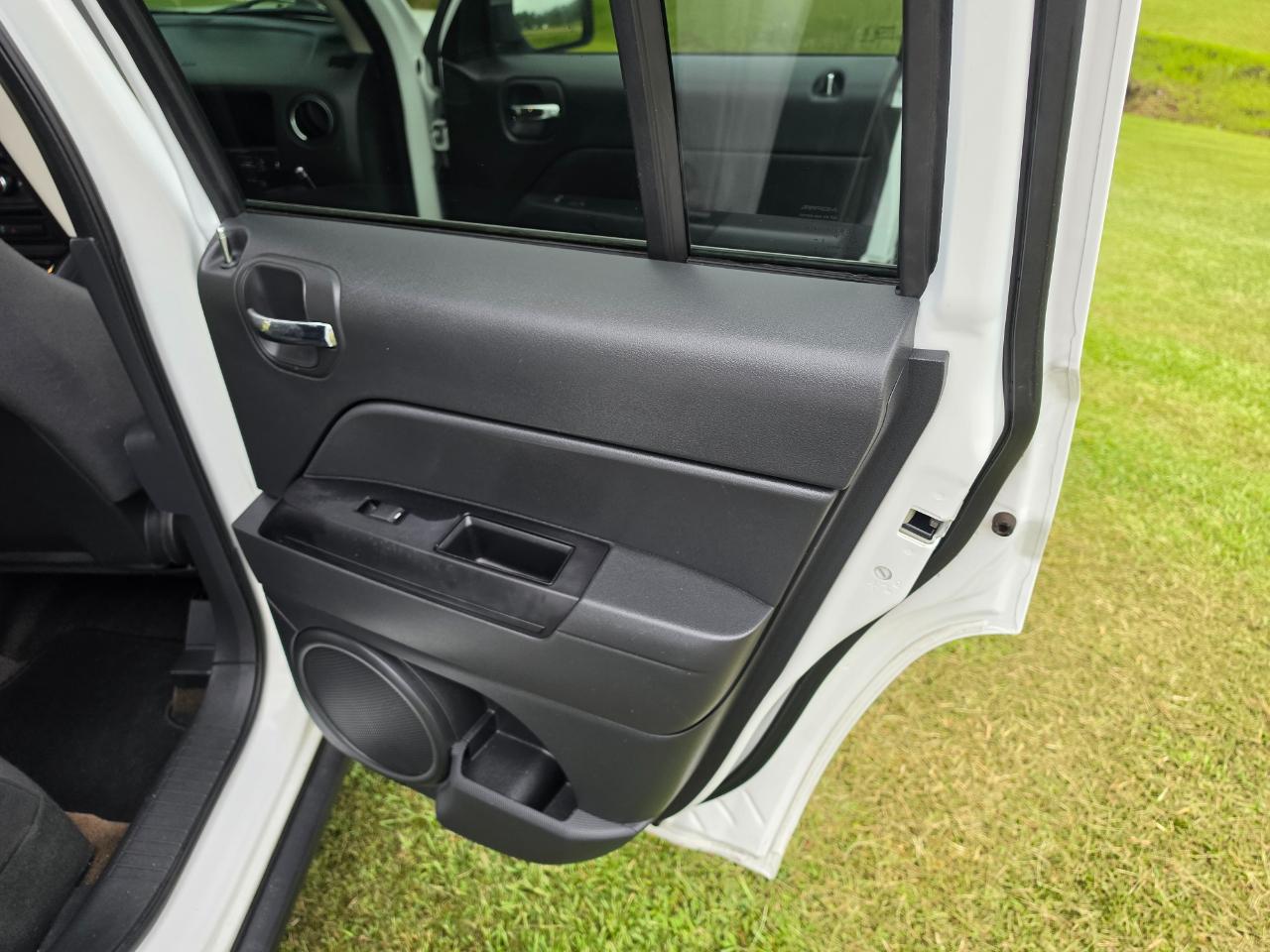Jeep Patriot Sport 2WD 2014