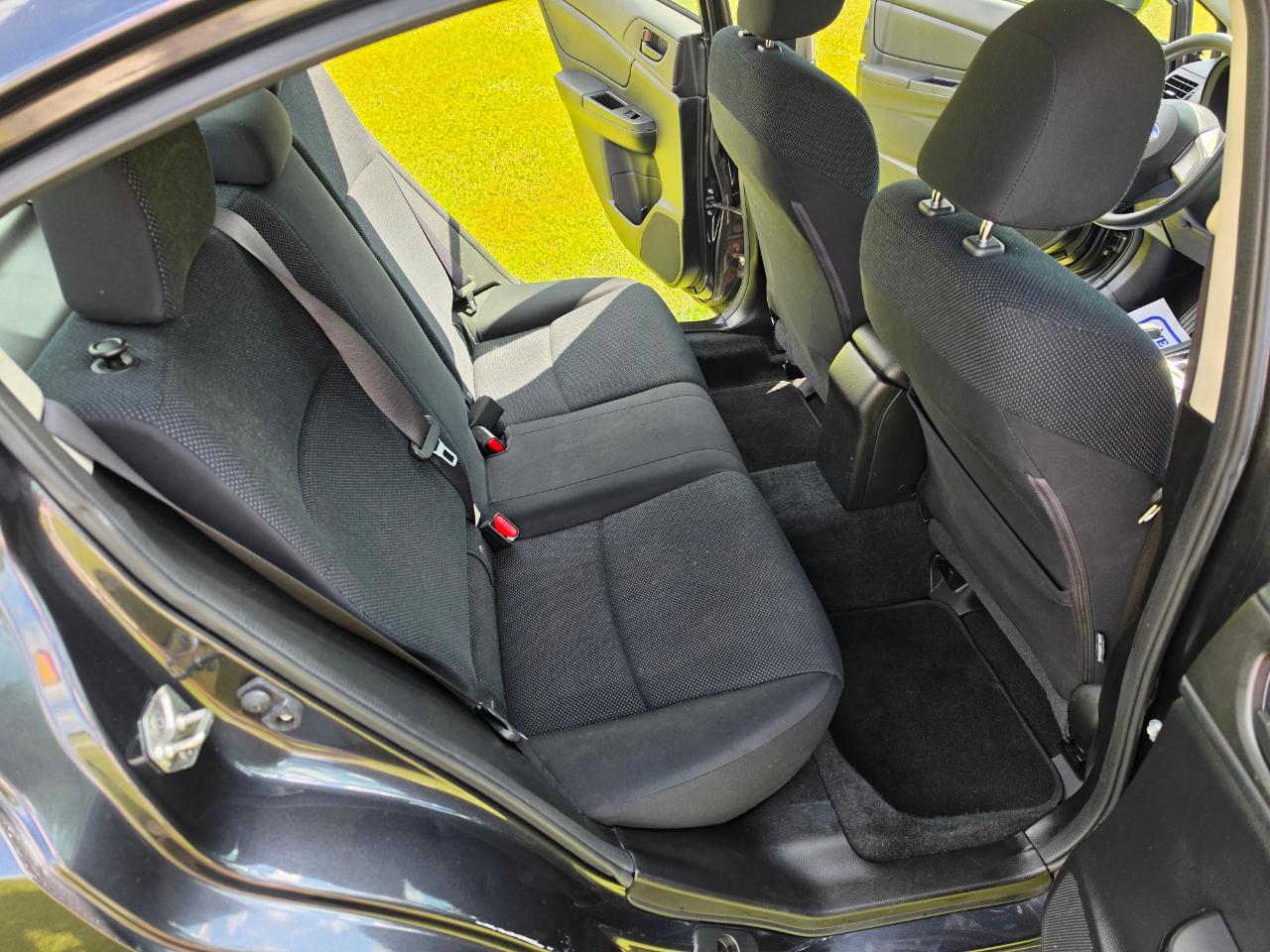 Subaru Impreza Base 4-Door 2014
