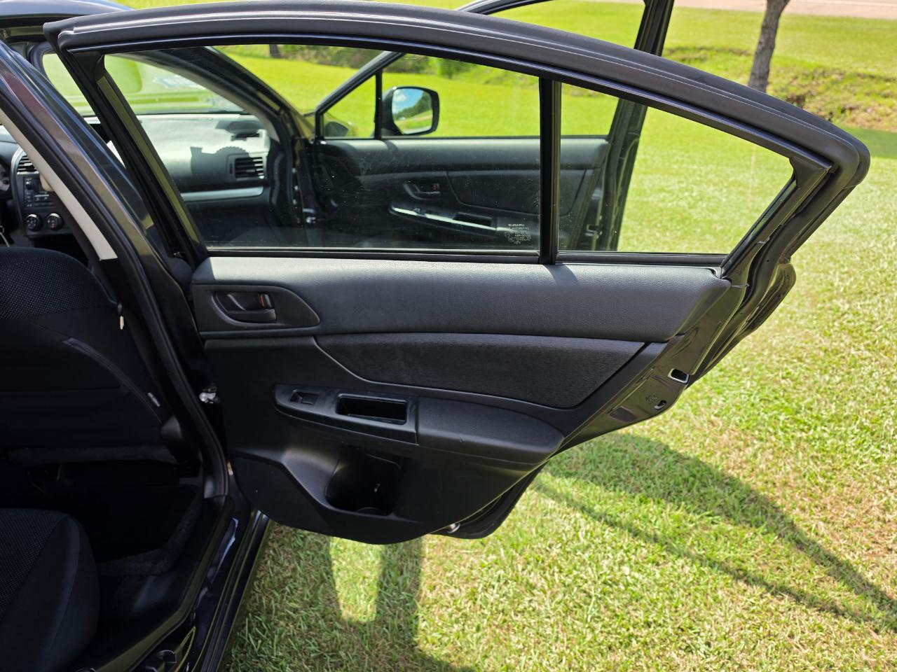 Subaru Impreza Base 4-Door 2014