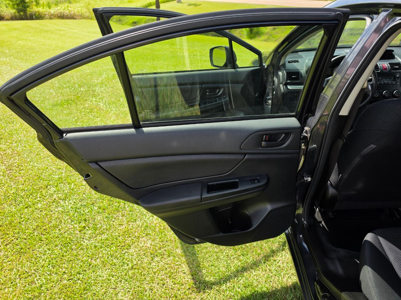 Subaru Impreza Base 4-Door 2014
