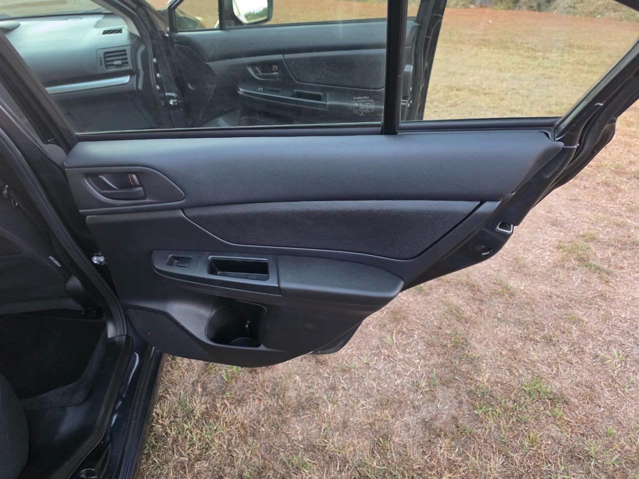 Subaru Impreza Base 4-Door 2014